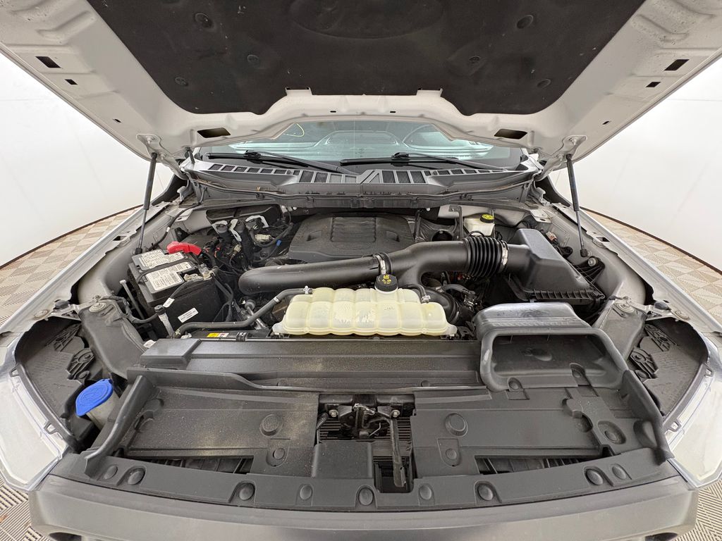 Certified Used 2023  Ford XL image 34