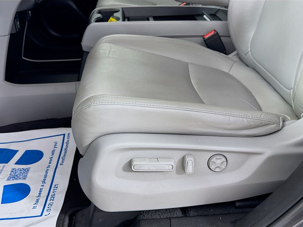 Used Car 2018 Honda Odyssey  Ex-l For Sale Under $25,000 In Austin, Texas