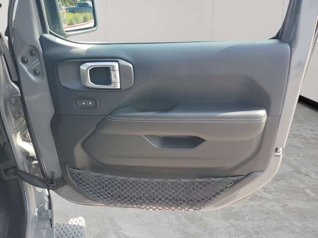 Used Car 2019 Jeep Wrangler  Unlimited Sahara For Sale Under $25,000 In Austin, Texas