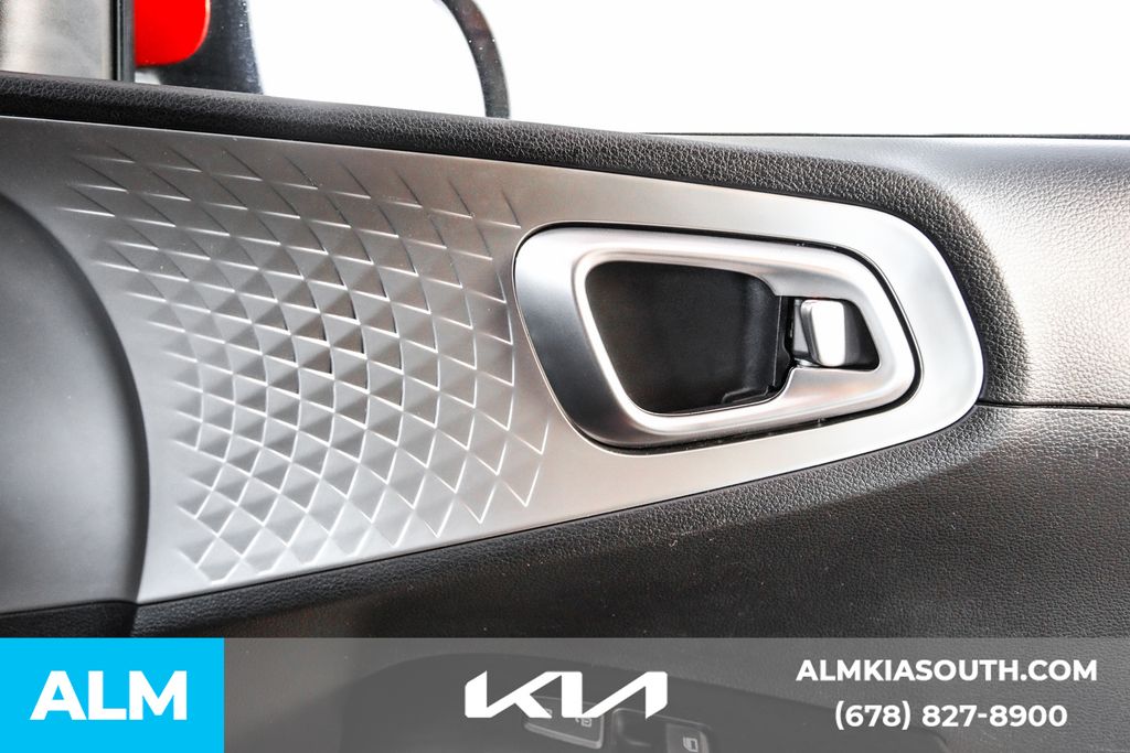 2023 Kia Soul LX photo 37