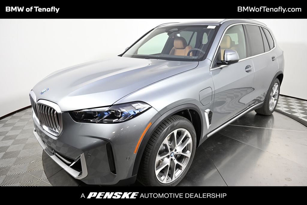 Thumbnail: 2026 BMW X5 - 1