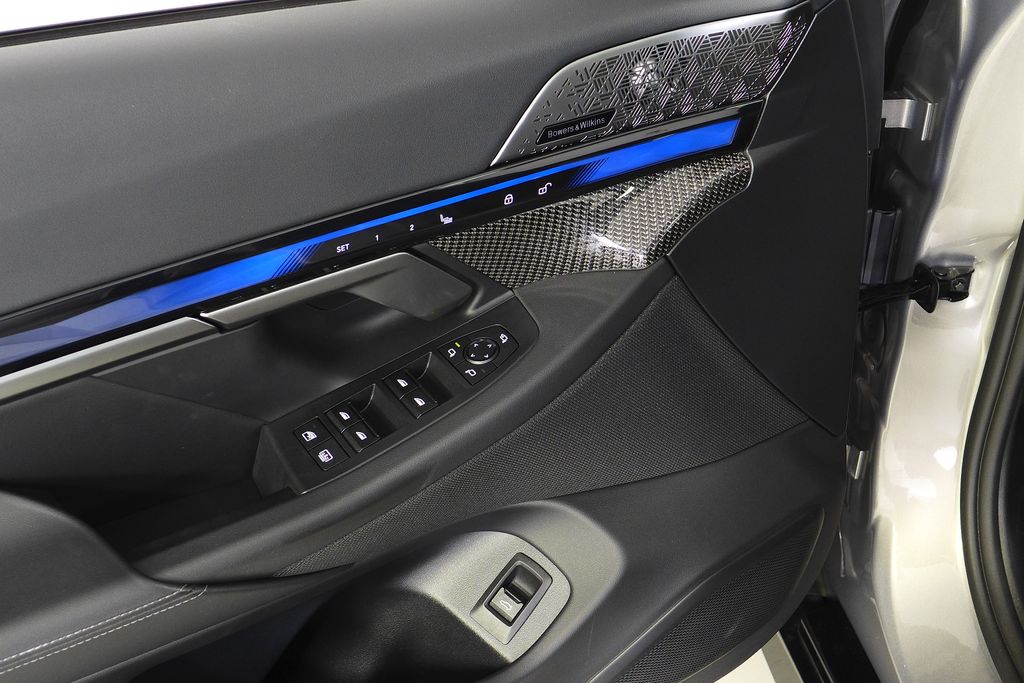 Thumbnail: 2024 BMW i5 - 12