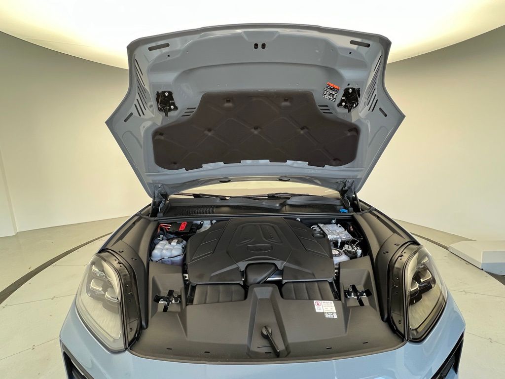 2024 Porsche   26
