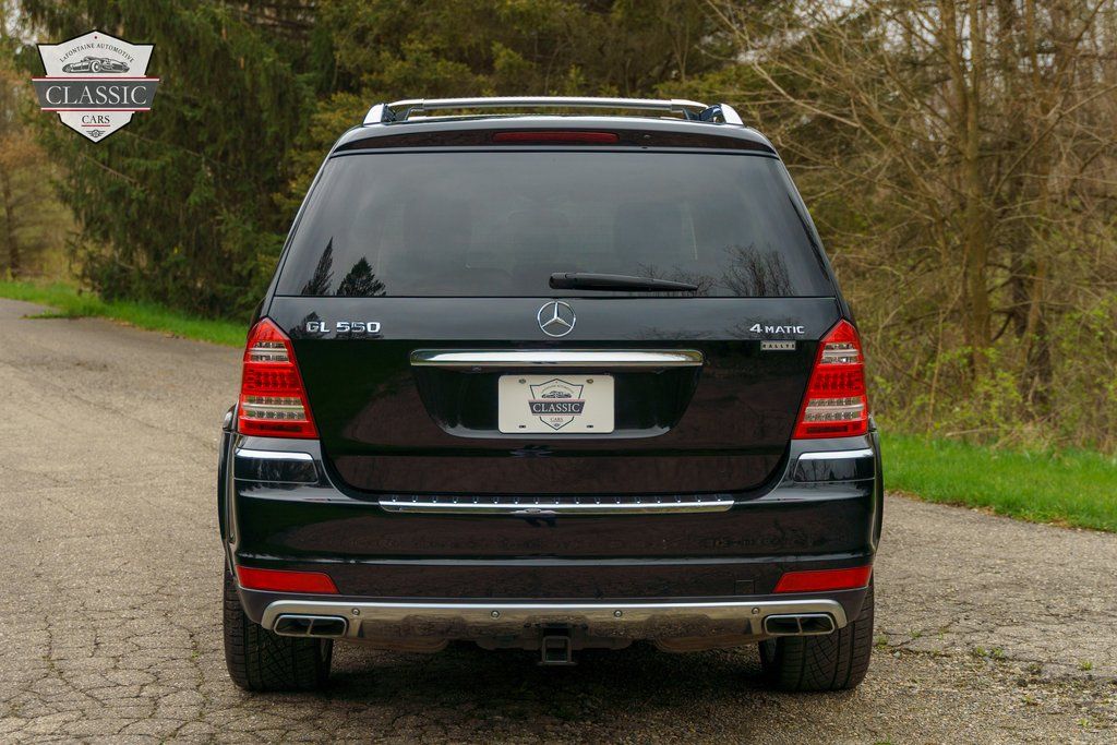 2010 Mercedes-Benz GL-Class GL 550 32