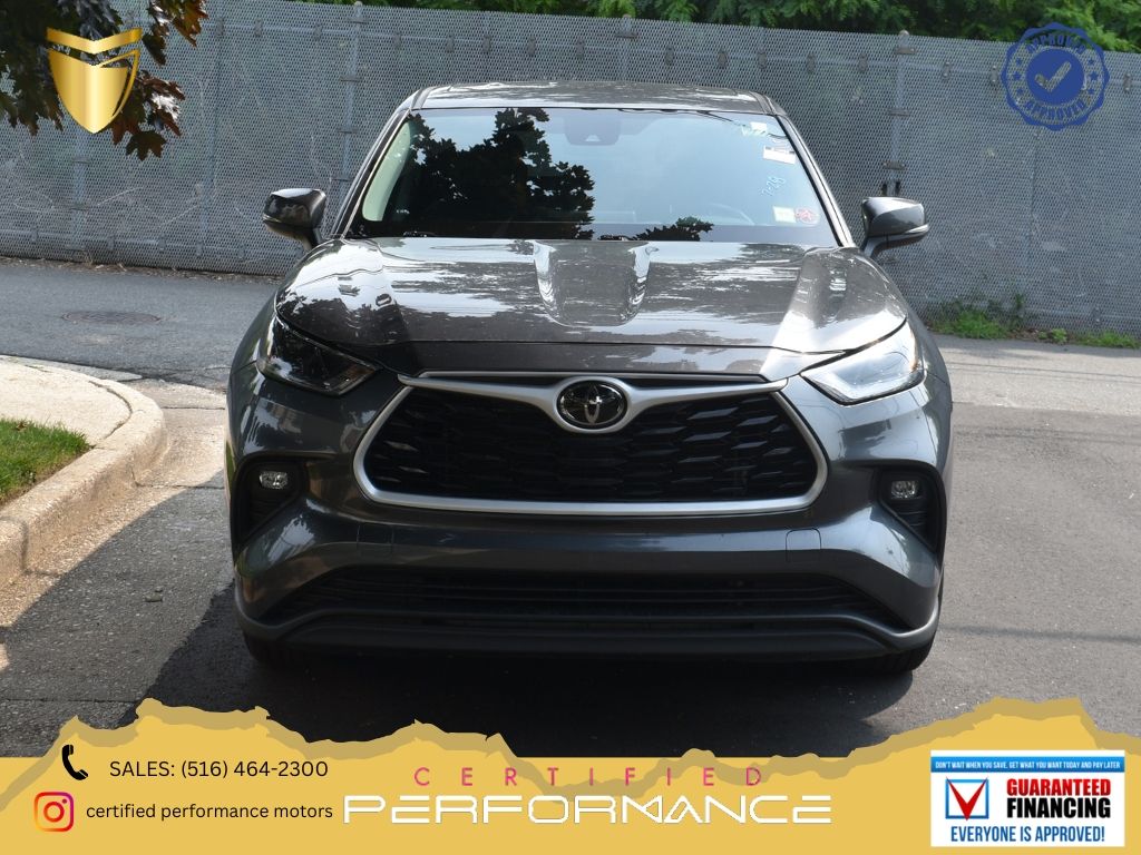Magnetic Gray Metallic 2025 Toyota Highlander SUV / Crossover Front-Wheel Drive 8-Speed Automatic