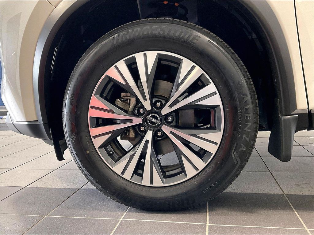 2023 Nissan Rogue — photo 7