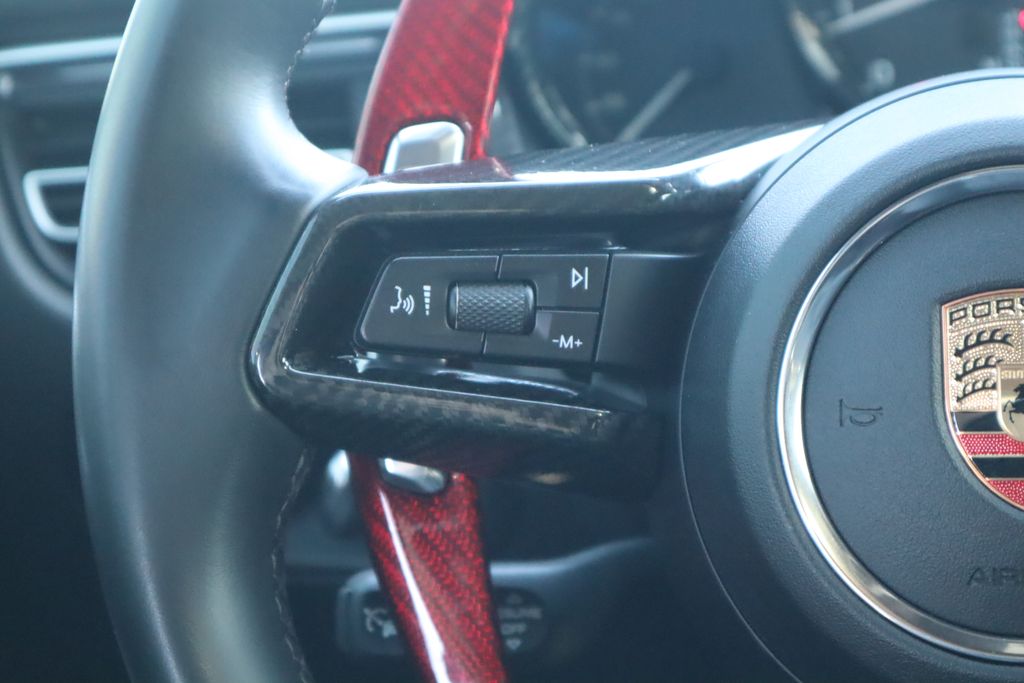 Thumbnail: 2024 Porsche Macan - 10