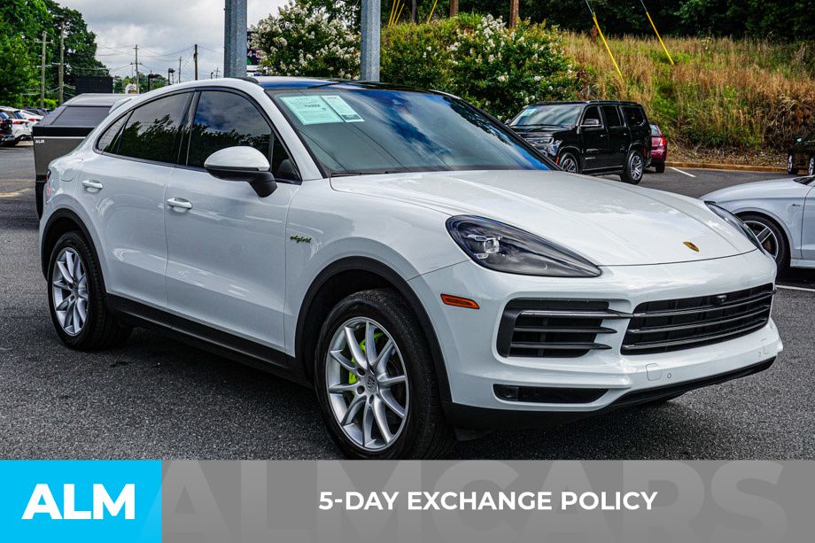 2023 Porsche Cayenne E-Hybrid Coupe Base photo 3