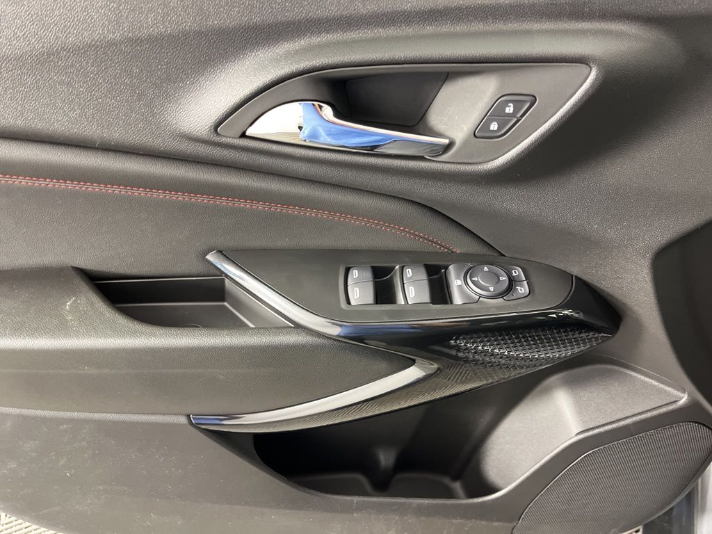 Thumbnail: 2026 Chevrolet Trax - 25