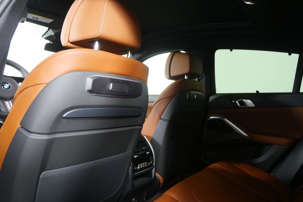 Thumbnail: 2027 BMW X6 - 16