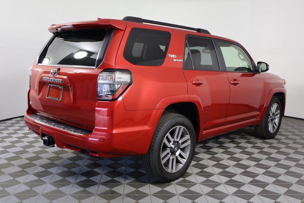 Thumbnail: 2022 Toyota 4Runner - 4