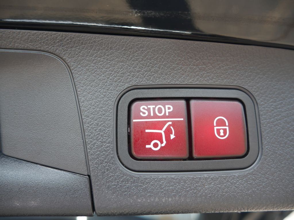 Thumbnail: 2022 Mercedes-Benz GLA - 23