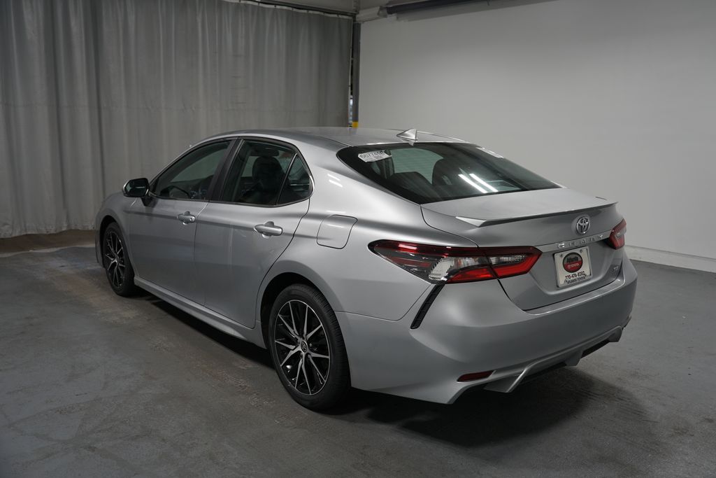 2023 Toyota Camry SE 6