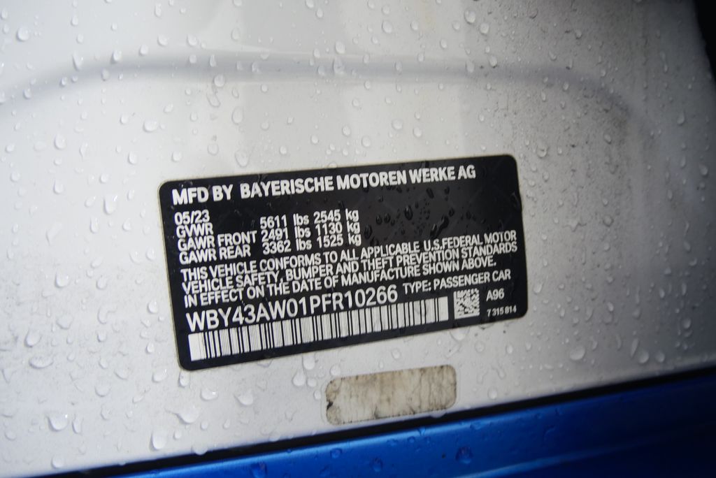 Thumbnail: 2023 BMW i4 - 8