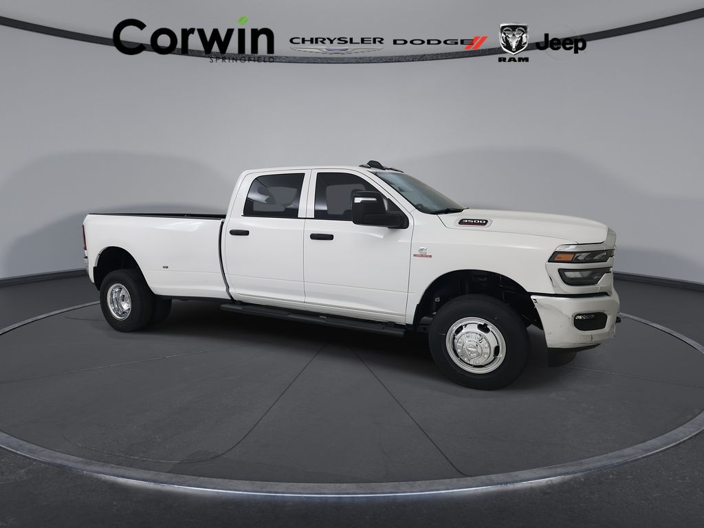 2026 RAM 3500 Tradesman Crew Cab LB DRW 4WD