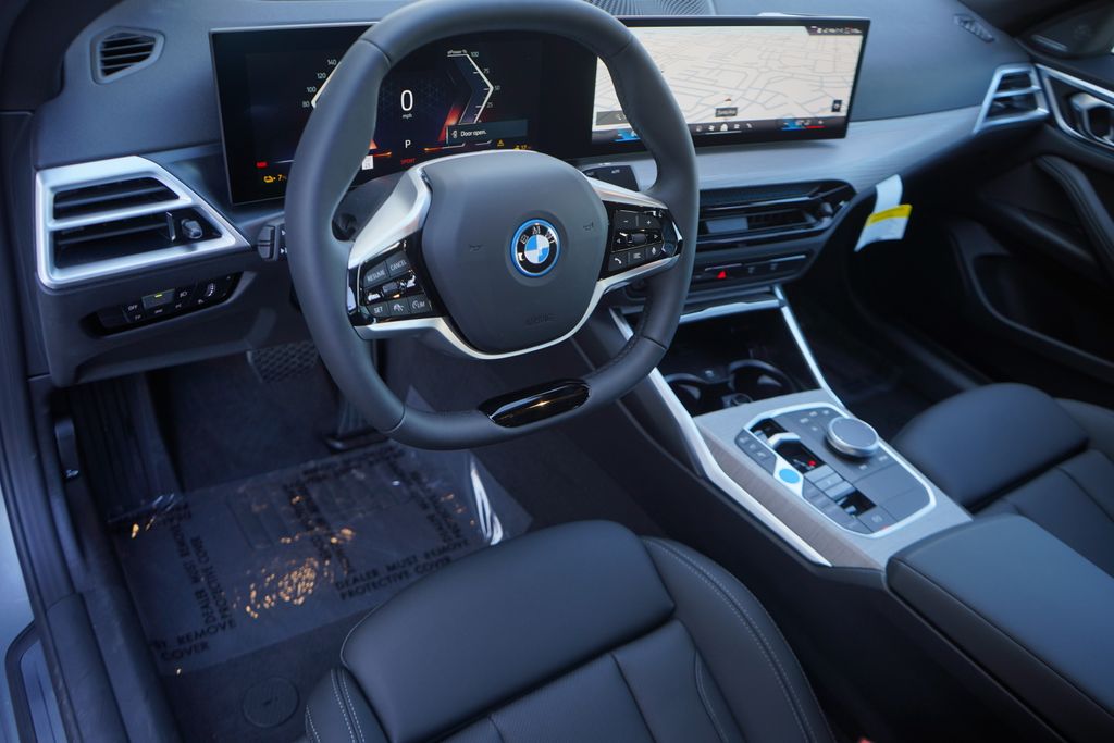 2025 BMW i4 eDrive40 11