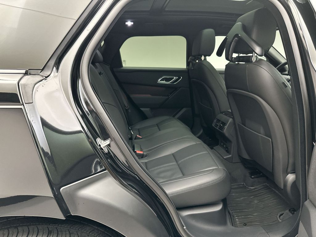 2026 Land Rover Range Rover Velar Dynamic SE 6