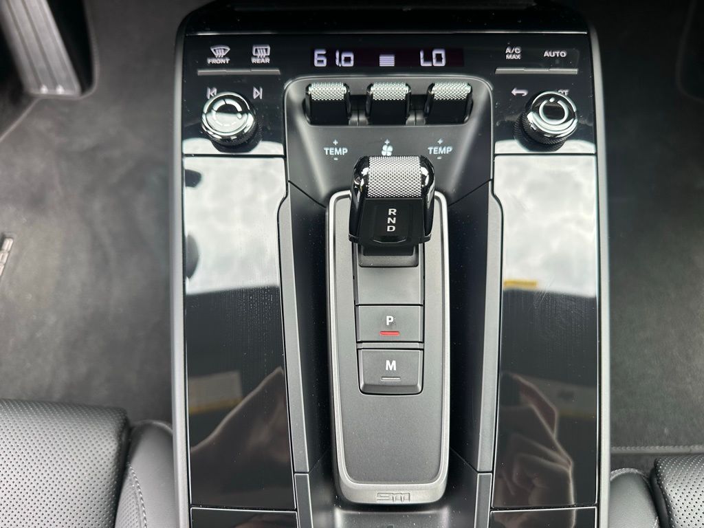 Thumbnail: 2024 Porsche 911 - 27