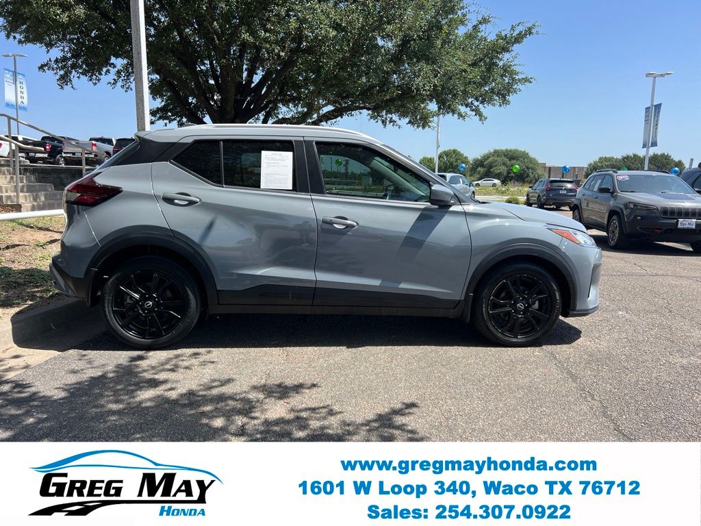 2023 Nissan Kicks SV - 8