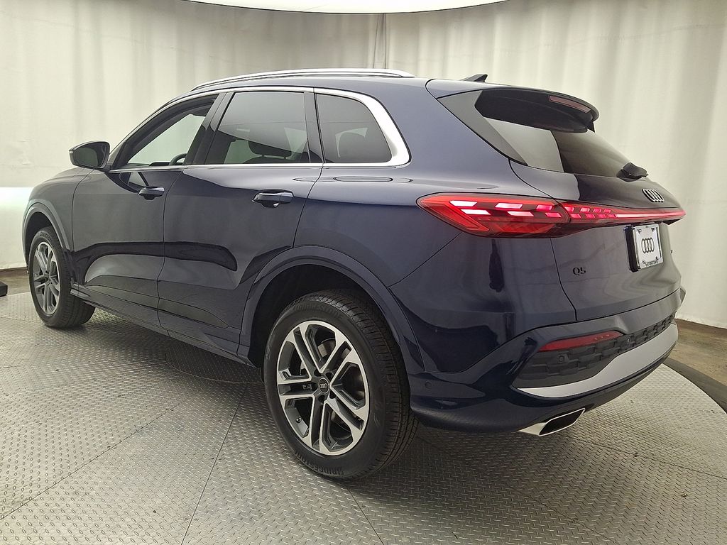 Thumbnail: 2026 Audi Q5 - 4