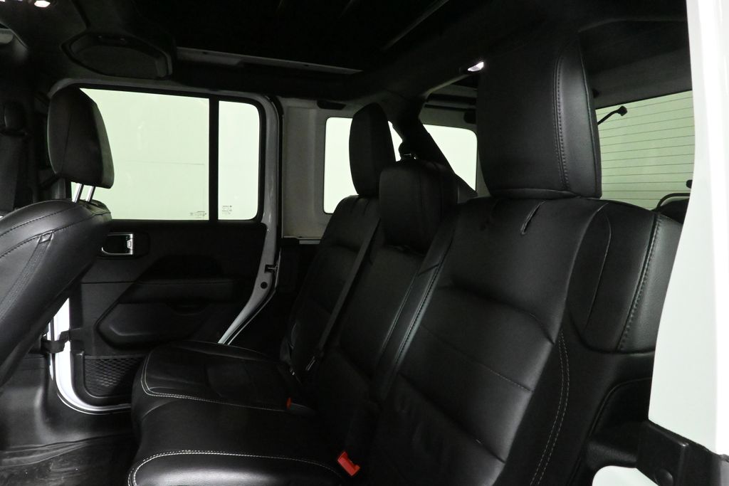 Thumbnail: 2019 Jeep Wrangler - 5