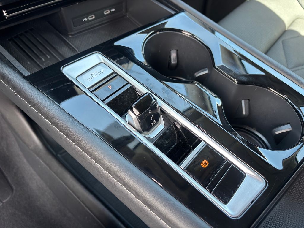 Used Car 2025 Volkswagen Atlas  2.0t Se W/technology For Sale Under $40,000 In Austin, Texas