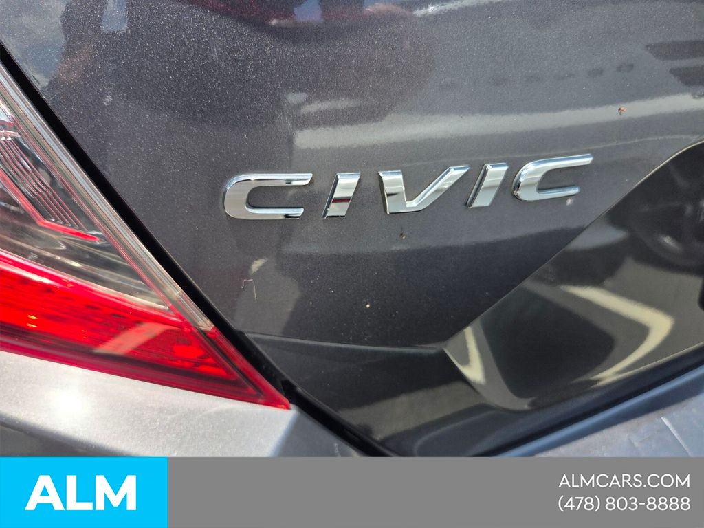 Used 2019  Honda Sport image 5