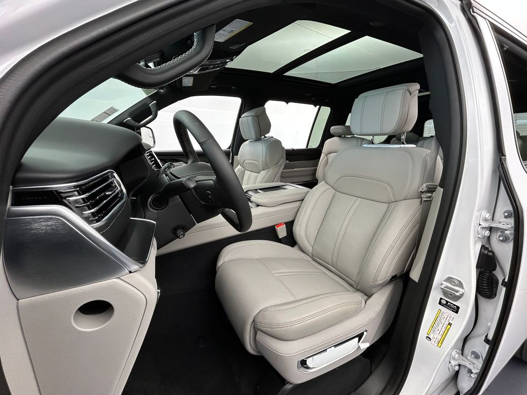 New 2026 Bright White Clearcoat Jeep Summit Obsidian image 10