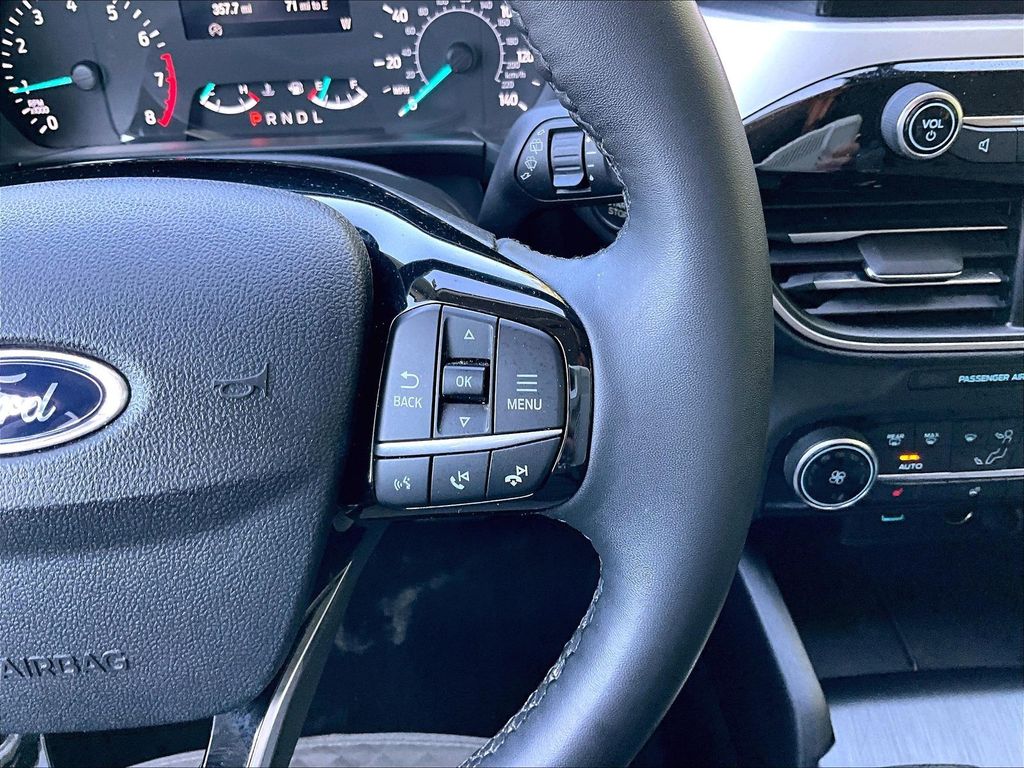 2022 Ford Escape — photo 24