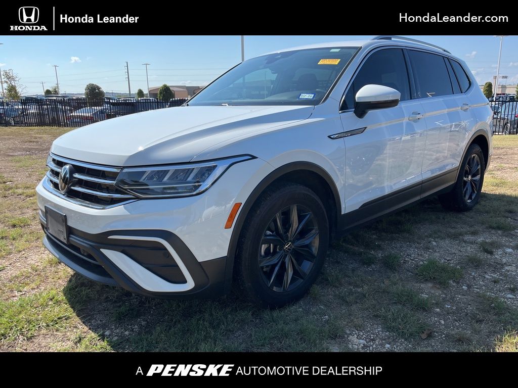 Thumbnail: 2022 Volkswagen Tiguan - 1