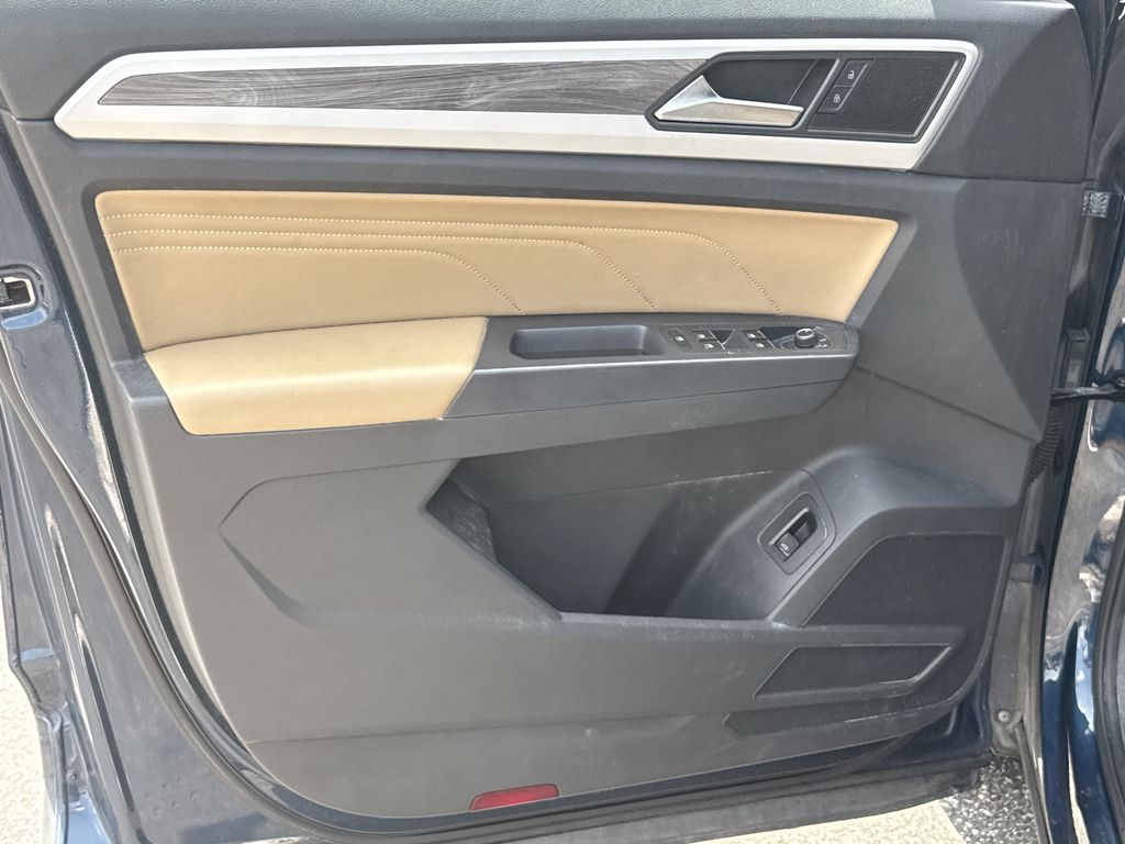 2021 Volkswagen Atlas Cross Sport 3.6L V6 SE w/Technology  at DeMontrond Auto Country
