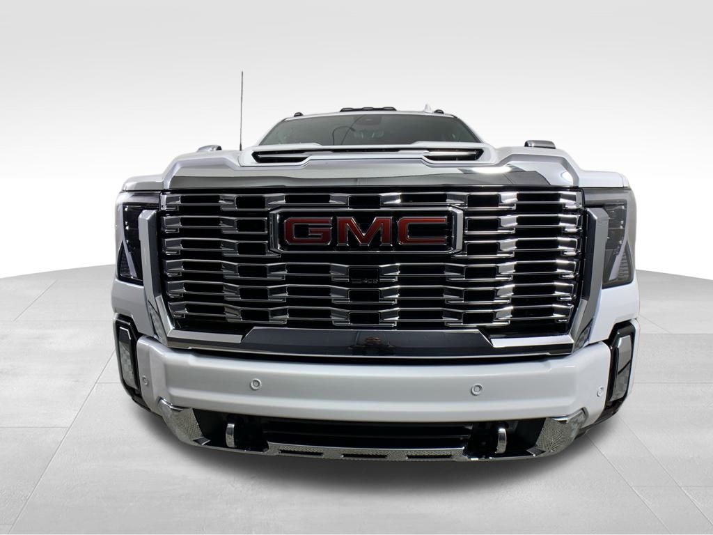 2025 GMC Sierra 2500HD Denali 10