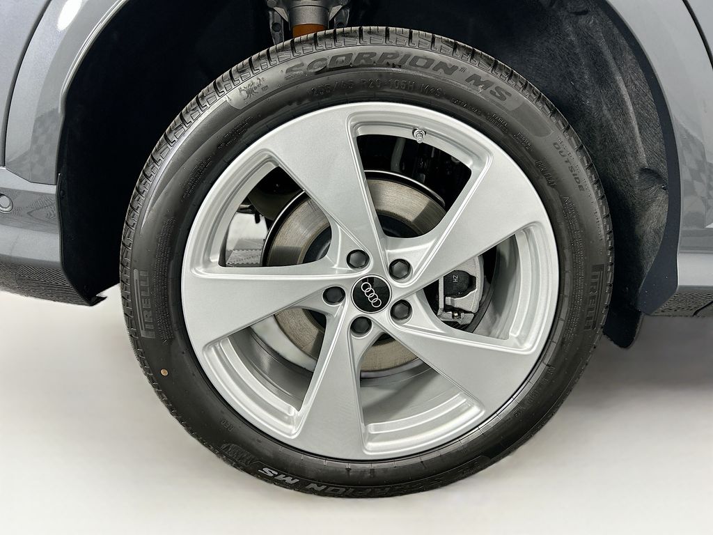 Thumbnail: 2025 Audi Q5 - 32