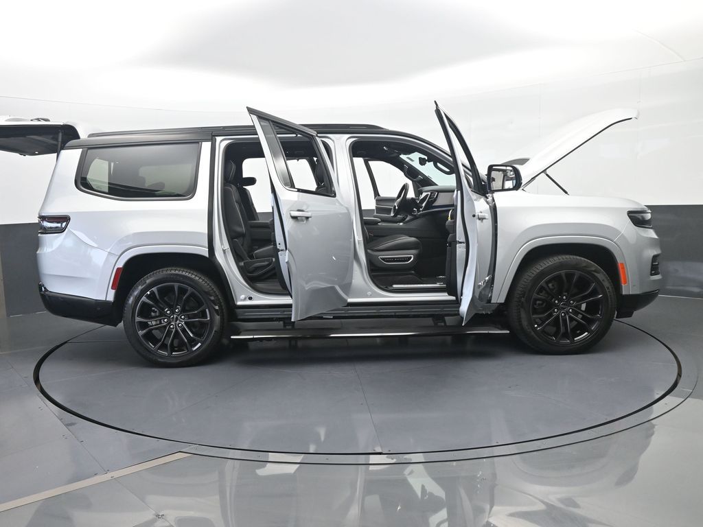 Used 2024 Silver Zynith Jeep Series II image 36