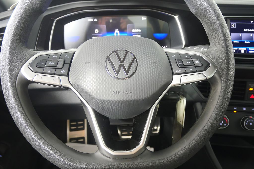 Thumbnail: 2023 Volkswagen Jetta - 21