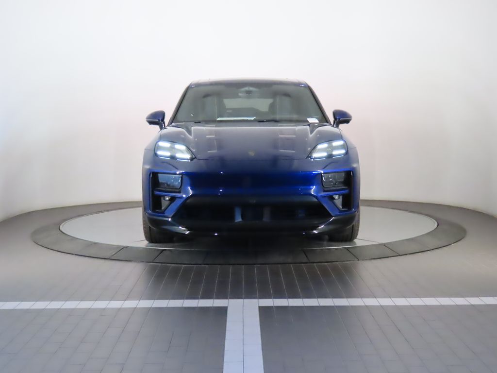 Thumbnail: 2025 Porsche Macan - 10