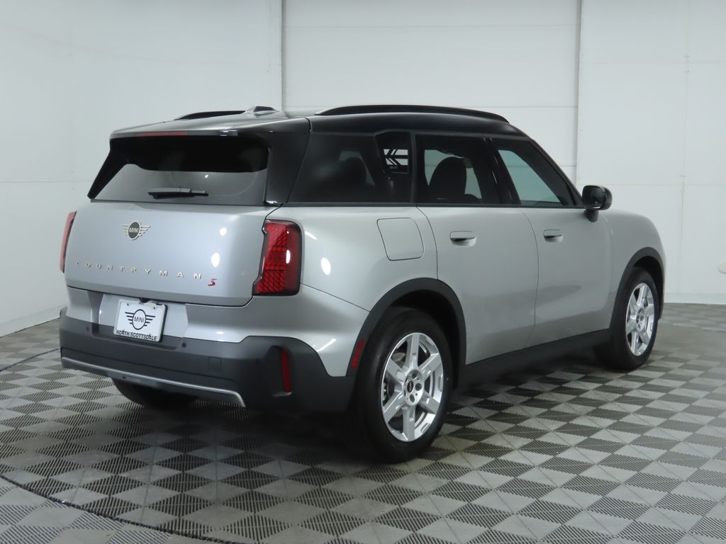 2025 MINI Cooper Countryman Base 6