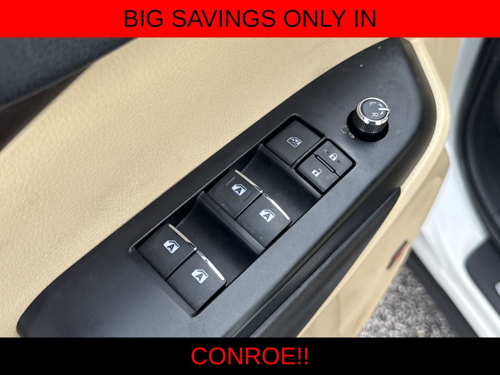 2018 Toyota Highlander Limited White at Community Kia
