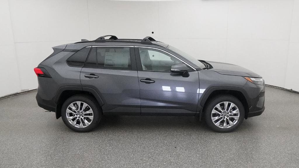 Thumbnail: 2025 Toyota RAV4 - 30