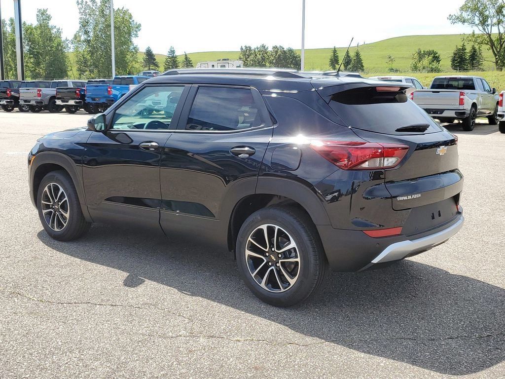 2025 Chevrolet TrailBlazer LT 3