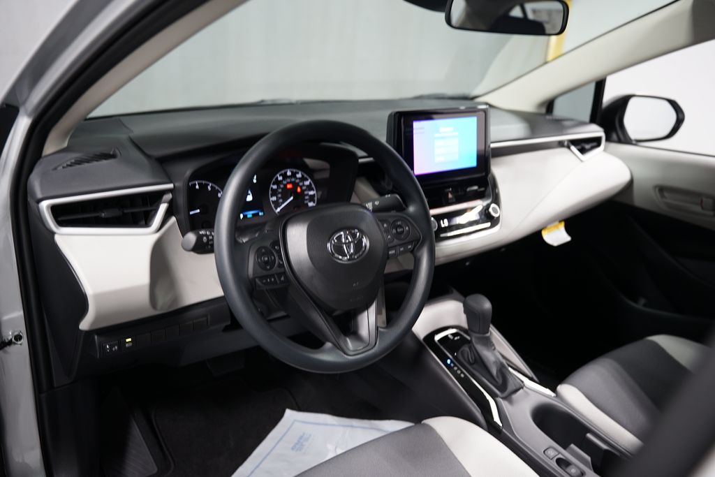 2025 Toyota Corolla LE 11