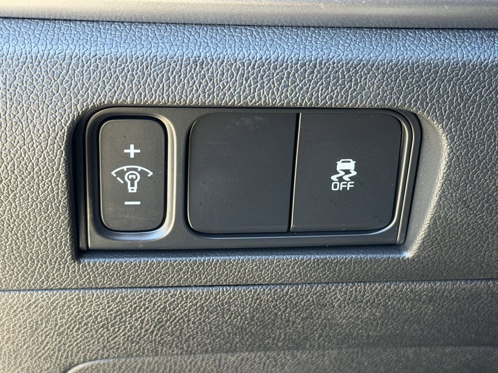 new 2026 Kia Sorento car, priced at $31,354