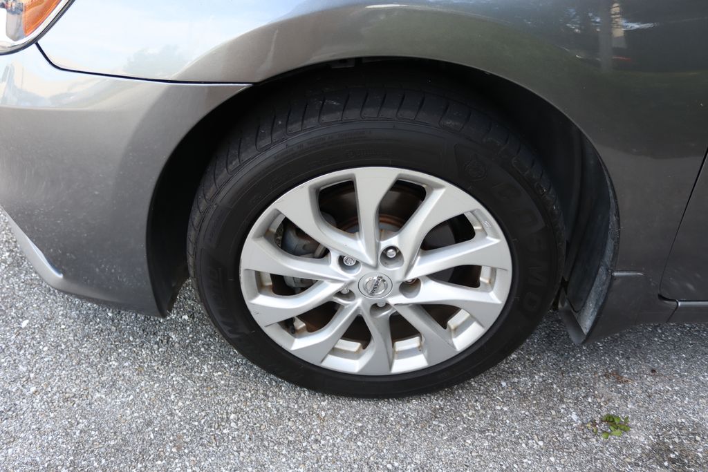 Thumbnail: 2017 Nissan Sentra - 4