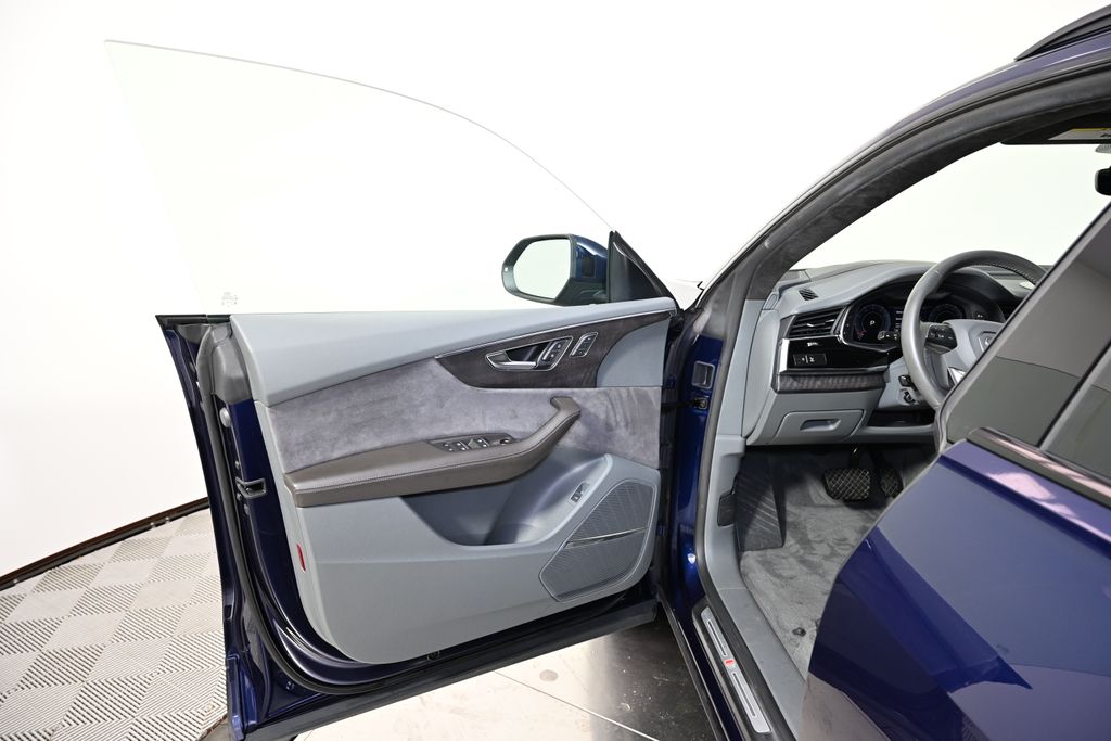 2019 Audi Q8 Prestige 21