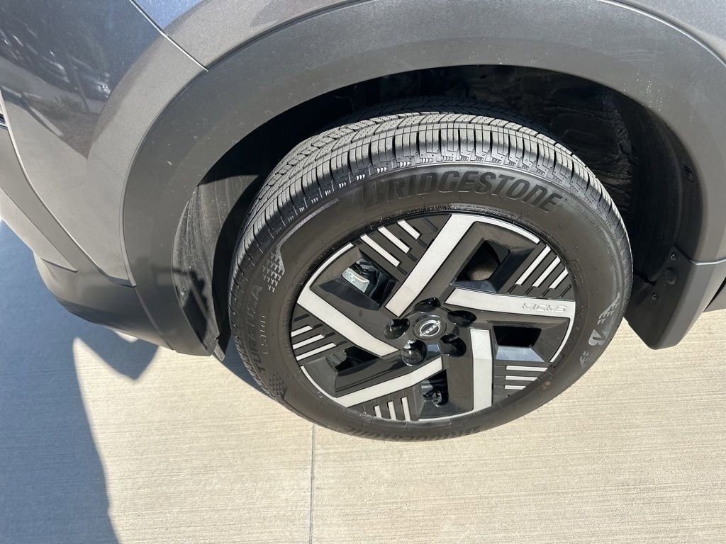 2025 Gun Metallic Nissan Kicks SV FWD SUV