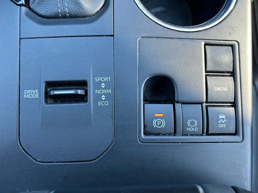 Thumbnail: 2023 Toyota Highlander - 29