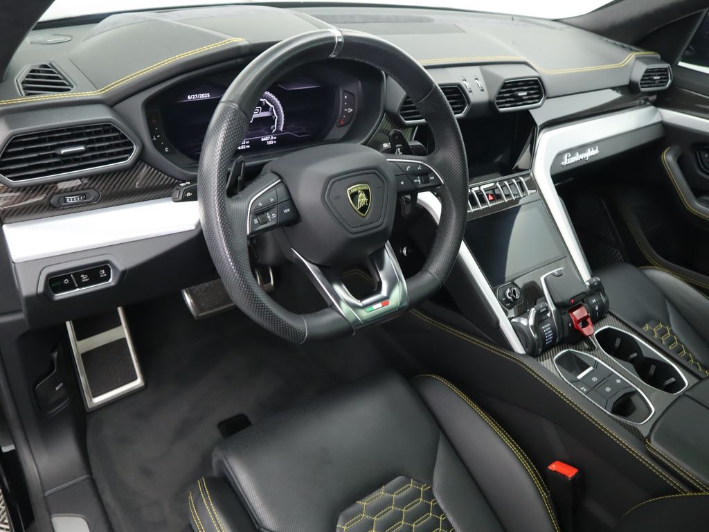 Thumbnail: 2020 Lamborghini Urus - 9