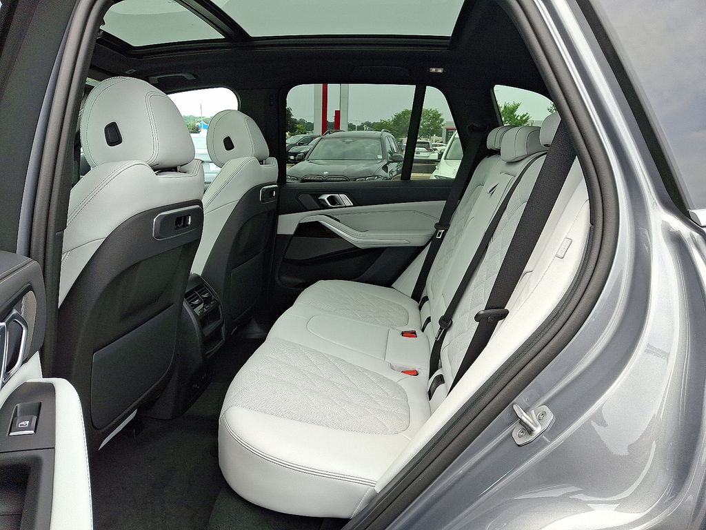 Thumbnail: 2026 BMW X5 - 5