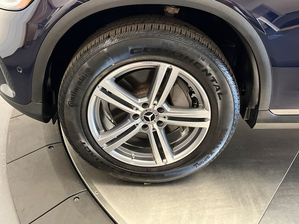 2022 Mercedes-Benz GLC 300 10