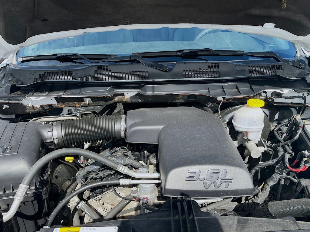 Used 2022 White Ram SLT image 27